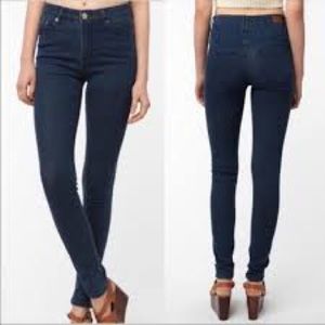 BDG Grazer mid rise cropped dark wash jean